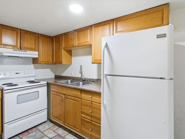 102 Harbor Drive 204, Runaway Bay, TX 76426