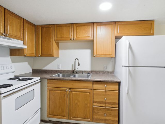 102 Harbor Drive 204, Runaway Bay, TX 76426