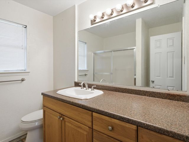 102 Harbor Drive 204, Runaway Bay, TX 76426