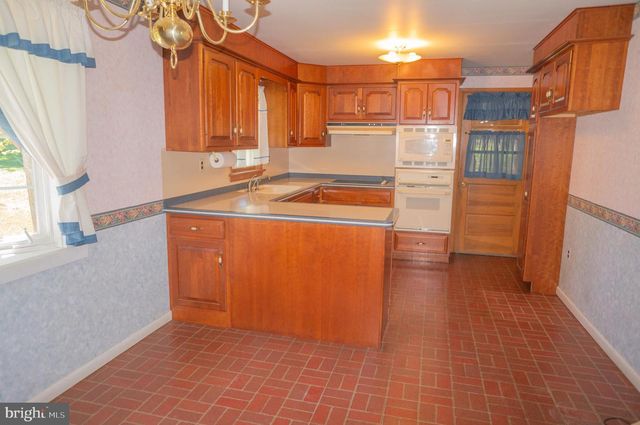 379 HILLDALE RD, Holtwood, PA 17532