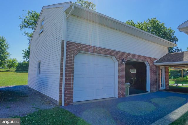 379 HILLDALE RD, Holtwood, PA 17532