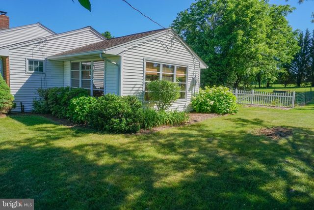 379 HILLDALE RD, Holtwood, PA 17532