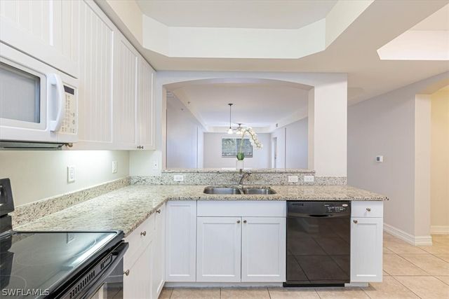 1100 Pine Ridge RD B106, Naples, FL 34108