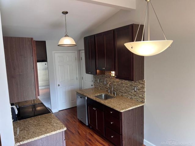 44666 Connecticut Court, Clinton Township, MI 48038