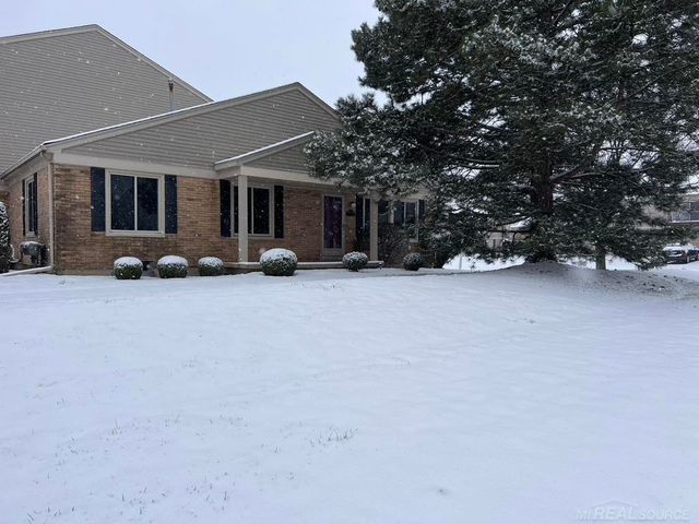 44666 Connecticut Court, Clinton Township, MI 48038