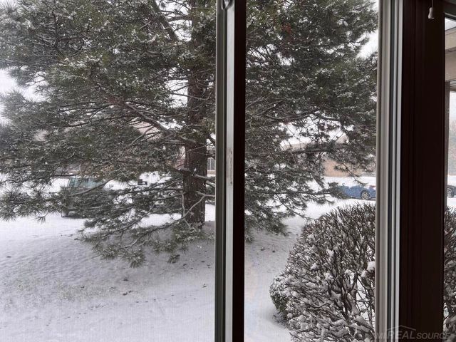 44666 Connecticut Court, Clinton Township, MI 48038