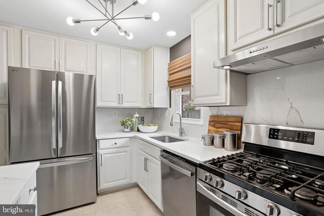 5909 RIDGE VIEW DR, Alexandria, VA 22310