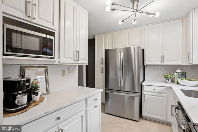 5909 RIDGE VIEW DR, Alexandria, VA 22310