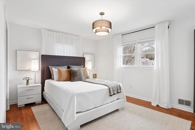 5909 RIDGE VIEW DR, Alexandria, VA 22310