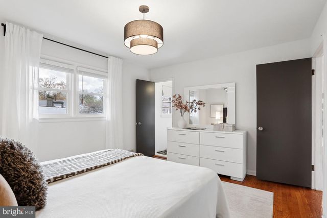 5909 RIDGE VIEW DR, Alexandria, VA 22310