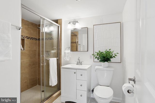 5909 RIDGE VIEW DR, Alexandria, VA 22310