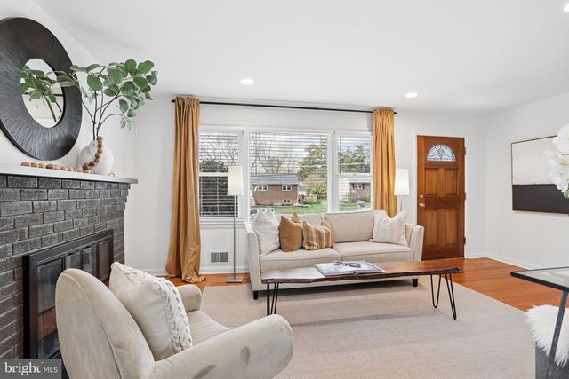 5909 RIDGE VIEW DR, Alexandria, VA 22310