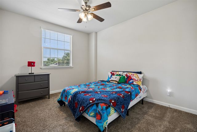 523 Harbor Drive, Azle, TX 76020