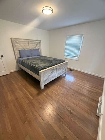 5 Lake View Ave, Peabody, MA 01960