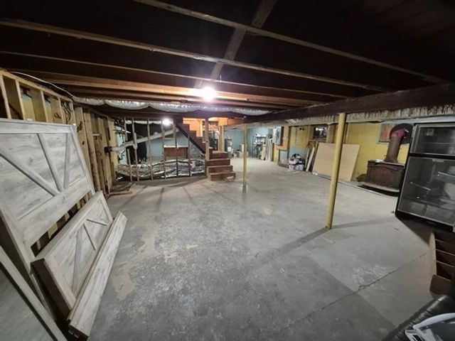 5 Lake View Ave, Peabody, MA 01960