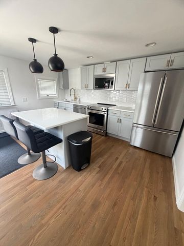 5 Lake View Ave, Peabody, MA 01960