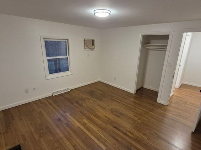 5 Lake View Ave, Peabody, MA 01960