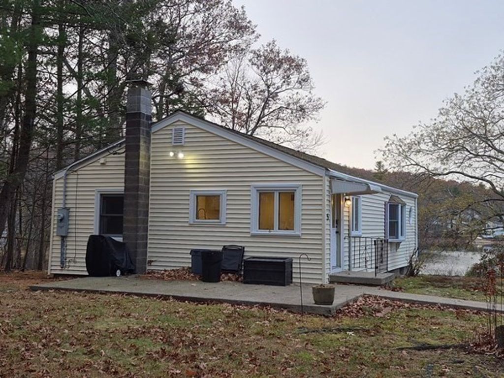 5 Lake View Ave, Peabody, MA 01960