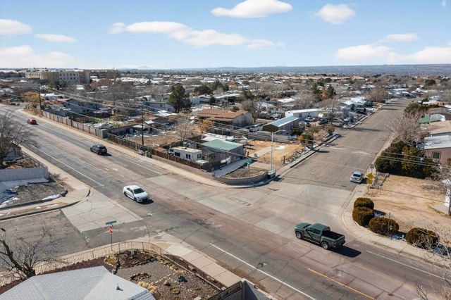 6904 San Francisco Road NE, Albuquerque, NM 87109
