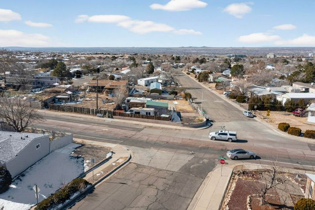 6904 San Francisco Road NE, Albuquerque, NM 87109