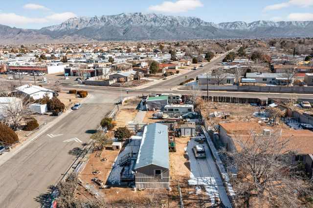 6904 San Francisco Road NE, Albuquerque, NM 87109
