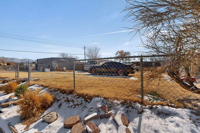 6904 San Francisco Road NE, Albuquerque, NM 87109