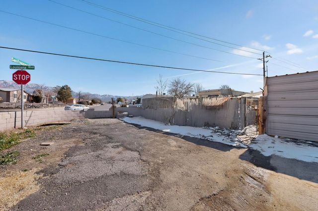 6904 San Francisco Road NE, Albuquerque, NM 87109