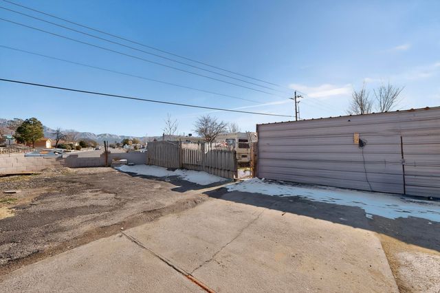 6904 San Francisco Road NE, Albuquerque, NM 87109