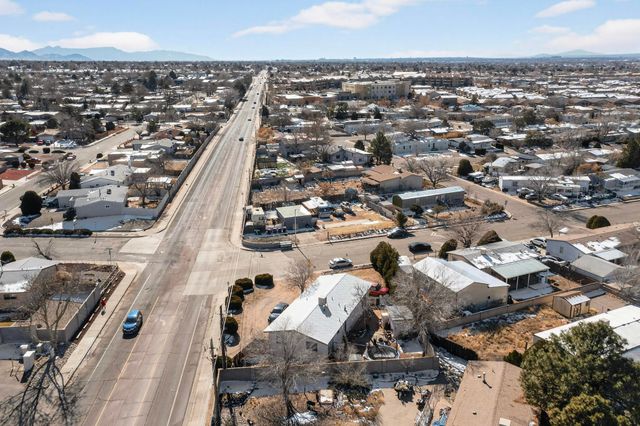 6904 San Francisco Road NE, Albuquerque, NM 87109
