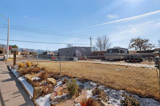 6904 San Francisco Road NE, Albuquerque, NM 87109