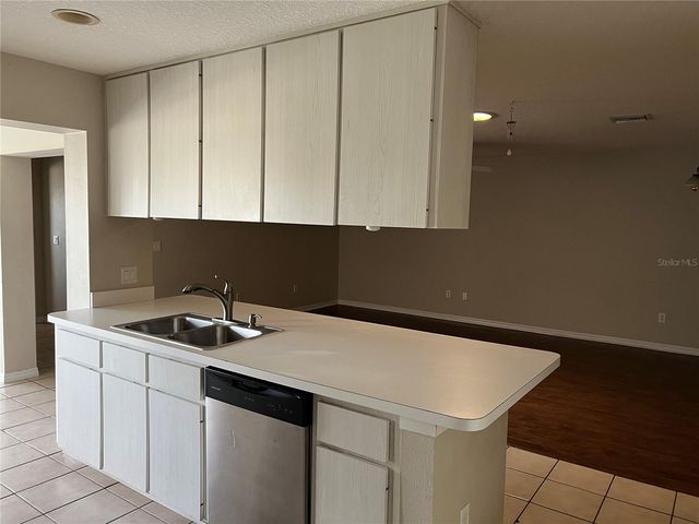 1033 WILLOW DRIVE, Leesburg, FL 34748