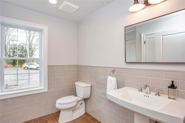 237 Tomahawk Street 3, Baldwin Place, NY 10505