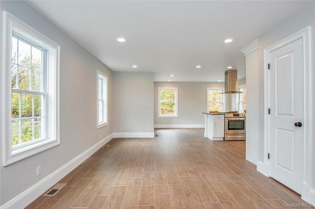 237 Tomahawk Street 3, Baldwin Place, NY 10505