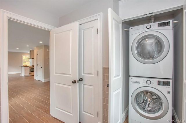 237 Tomahawk Street 3, Baldwin Place, NY 10505