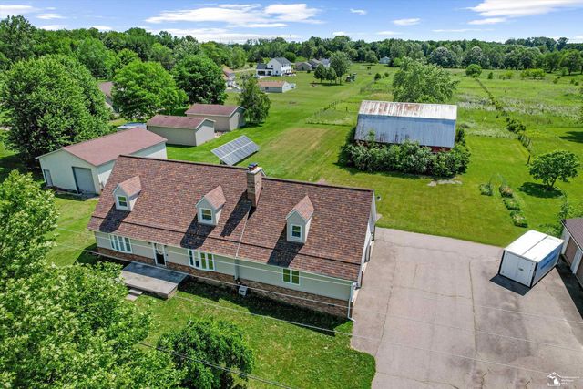24677 Waltz Road, New Boston, MI 48164