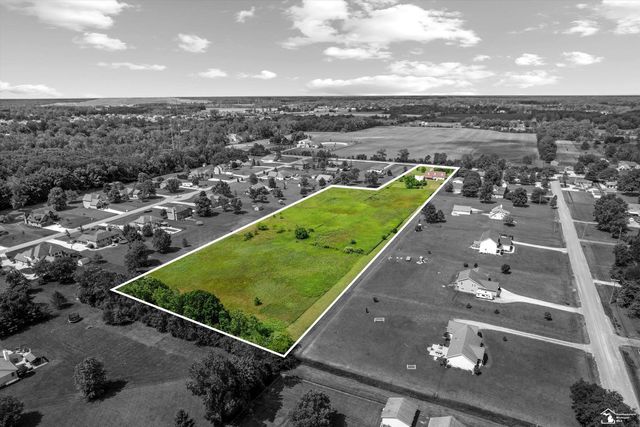 24677 Waltz Road, New Boston, MI 48164