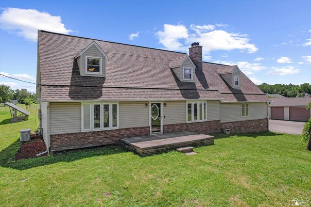 24677 Waltz Road, New Boston, MI 48164