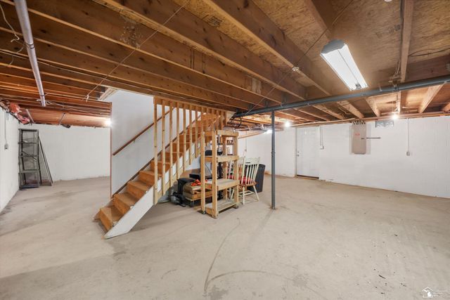 24677 Waltz Road, New Boston, MI 48164