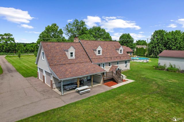 24677 Waltz Road, New Boston, MI 48164