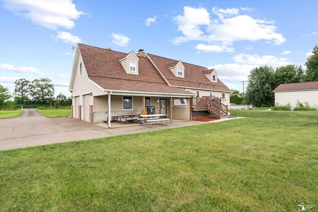 24677 Waltz Road, New Boston, MI 48164