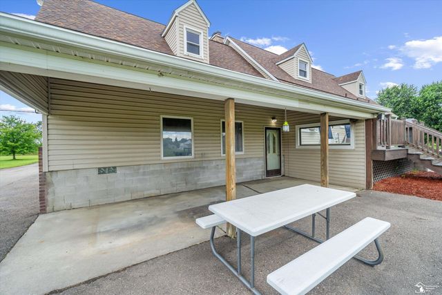 24677 Waltz Road, New Boston, MI 48164