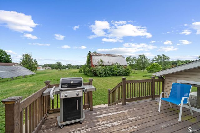 24677 Waltz Road, New Boston, MI 48164