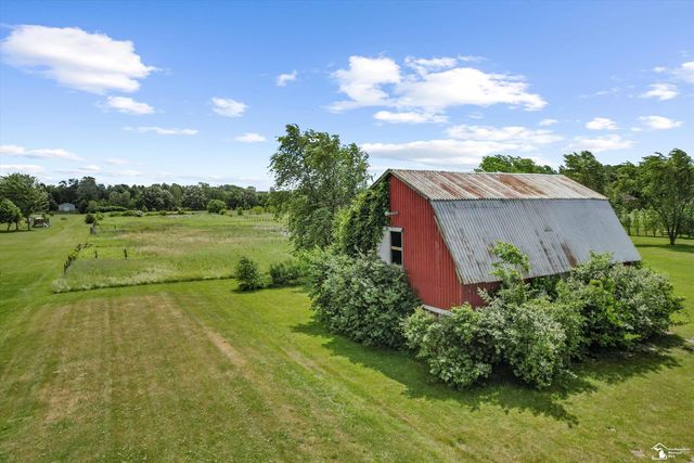 24677 Waltz Road, New Boston, MI 48164