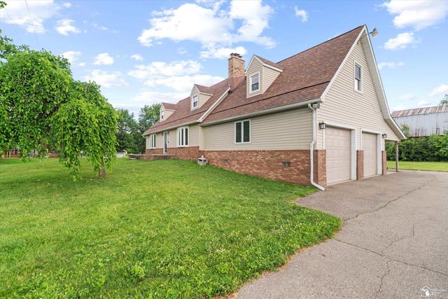 24677 Waltz Road, New Boston, MI 48164