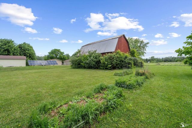 24677 Waltz Road, New Boston, MI 48164