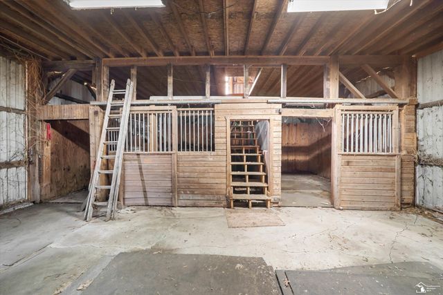 24677 Waltz Road, New Boston, MI 48164