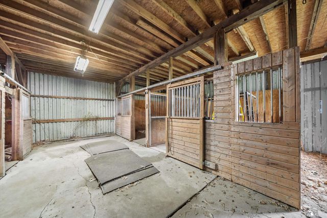 24677 Waltz Road, New Boston, MI 48164