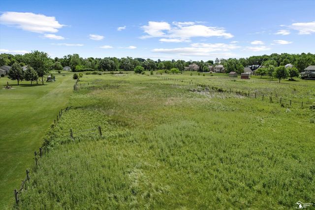24677 Waltz Road, New Boston, MI 48164