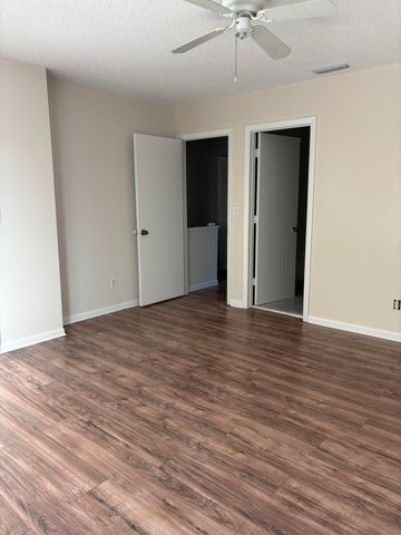 5106 Pier Drive, Greenacres, FL 33463