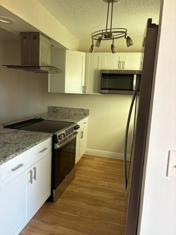 5106 Pier Drive, Greenacres, FL 33463